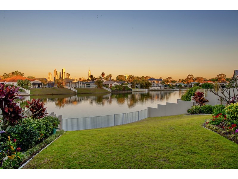 85/40 Cotlew Street East, Southport QLD 4215