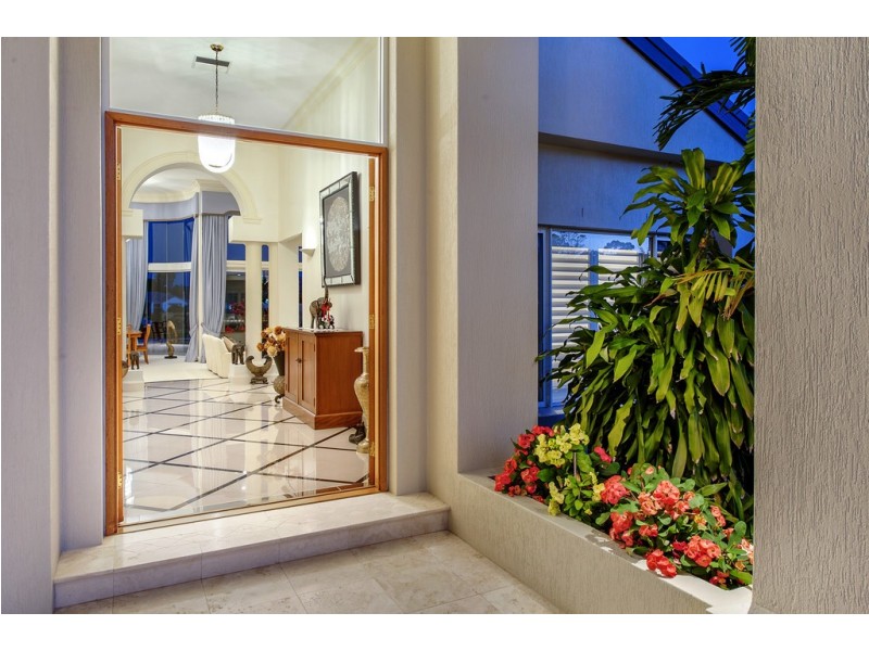 85/40 Cotlew Street East, Southport QLD 4215