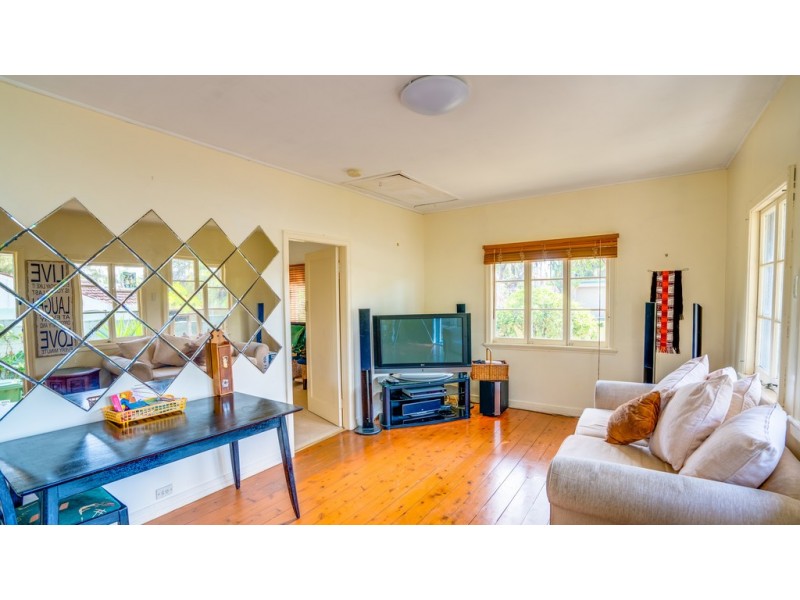 13 Greer Terrace, Southport QLD 4215