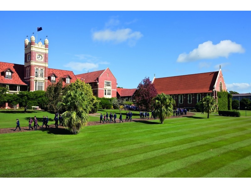 13 Greer Terrace, Southport QLD 4215