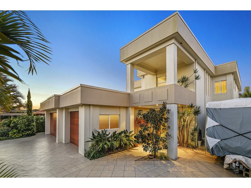 23 Saxonvale Terrace, Mermaid Waters QLD 4218