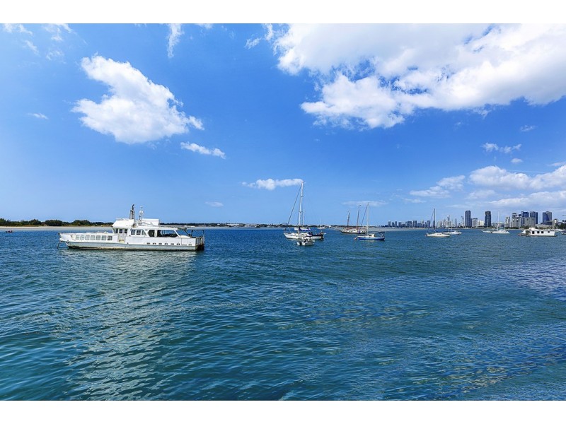 3/326 ‘Deepwater Point’ Marine Parade, Labrador QLD 4215