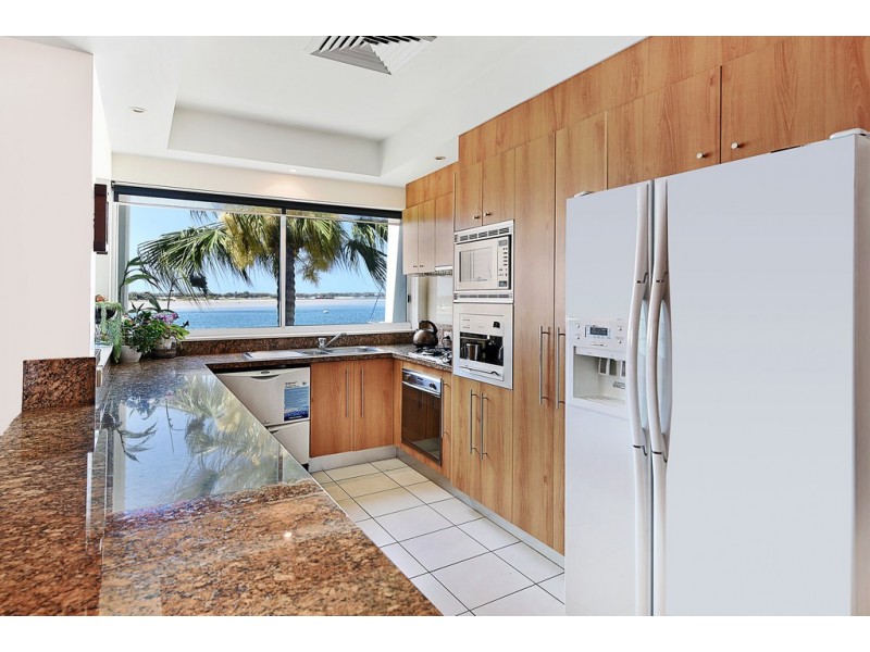 3/326 ‘Deepwater Point’ Marine Parade, Labrador QLD 4215