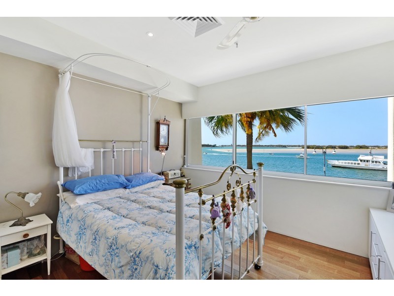 3/326 ‘Deepwater Point’ Marine Parade, Labrador QLD 4215