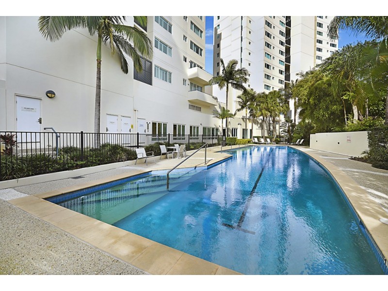 3/326 ‘Deepwater Point’ Marine Parade, Labrador QLD 4215