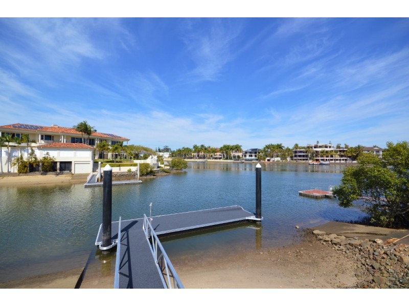 335 Monaco Street, Broadbeach Waters QLD 4218