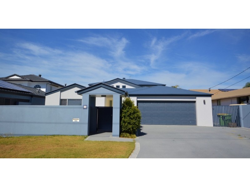 335 Monaco Street, Broadbeach Waters QLD 4218