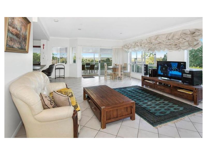 11 Highvale Drive, Helensvale QLD 4212