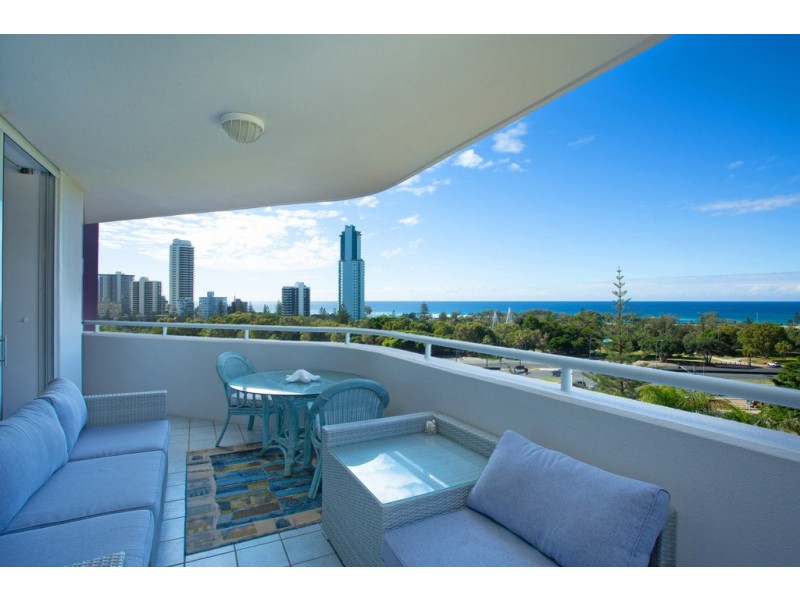 37/12 ”Grand Mariner” Commodore Drive, Paradise Waters QLD 4217