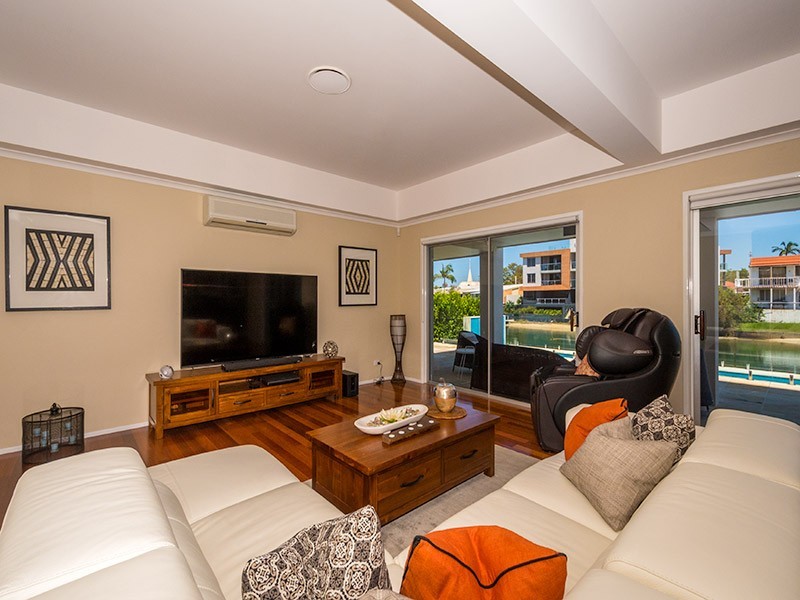 18 Gibraltar Drive, Isle Of Capri QLD 4217