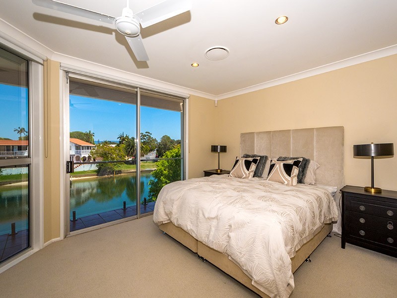 18 Gibraltar Drive, Isle Of Capri QLD 4217