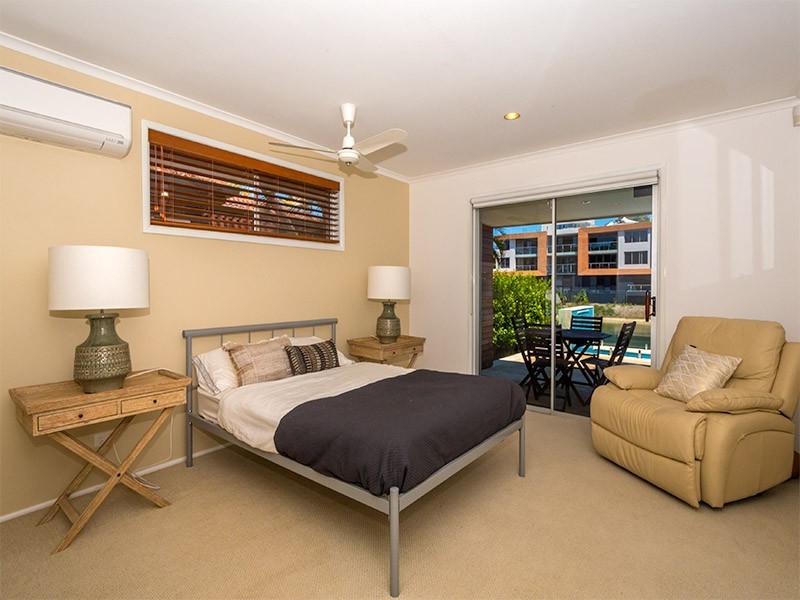 18 Gibraltar Drive, Isle Of Capri QLD 4217