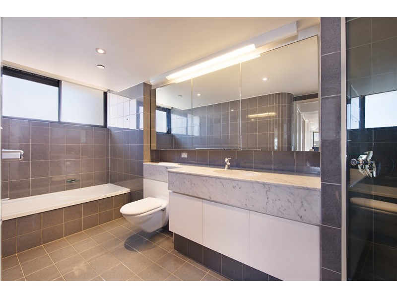 19/3510 ‘Silverpoint’ Main Beach Parade, Main Beach QLD 4217