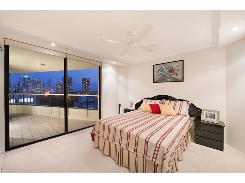 19/3510 ‘Silverpoint’ Main Beach Parade, Main Beach QLD 4217