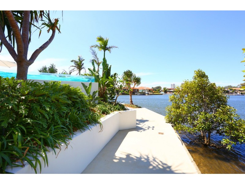 11109/5 ‘Waterpoint’ Harbourside Court, Biggera Waters QLD 4216