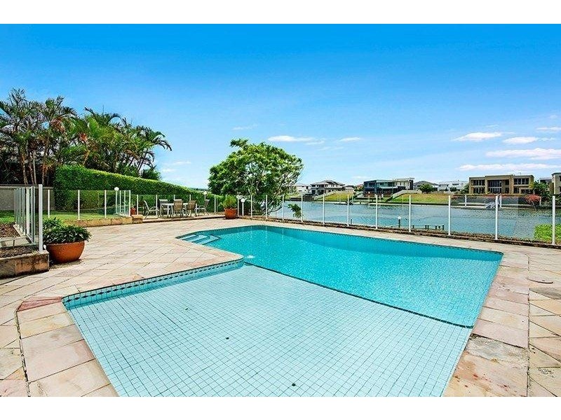 15 Namatjira Court, Broadbeach Waters QLD 4218
