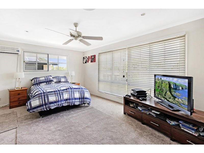 15 Namatjira Court, Broadbeach Waters QLD 4218