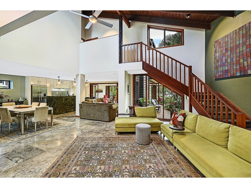 19 Brighton Parade, Southport QLD 4215