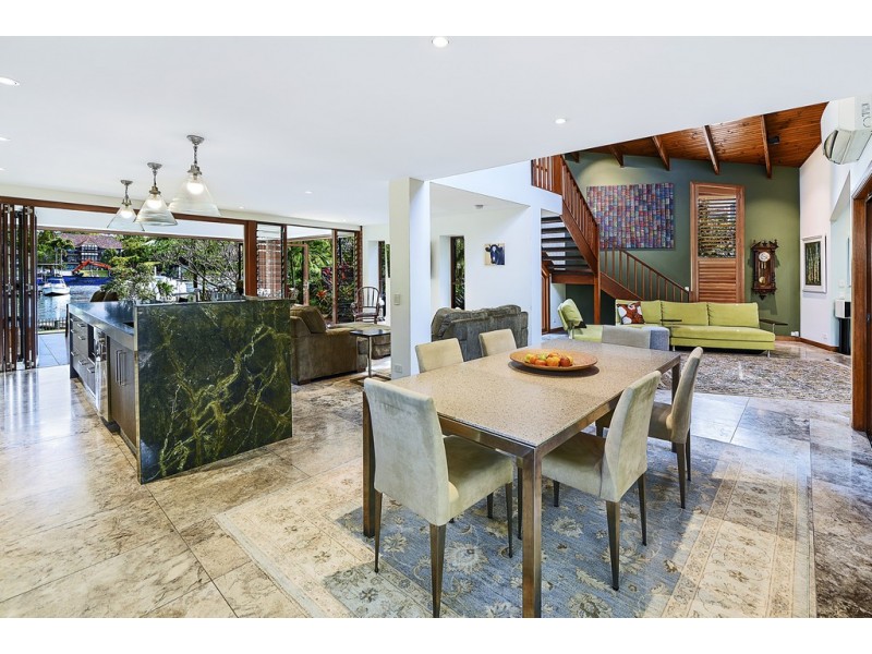 19 Brighton Parade, Southport QLD 4215