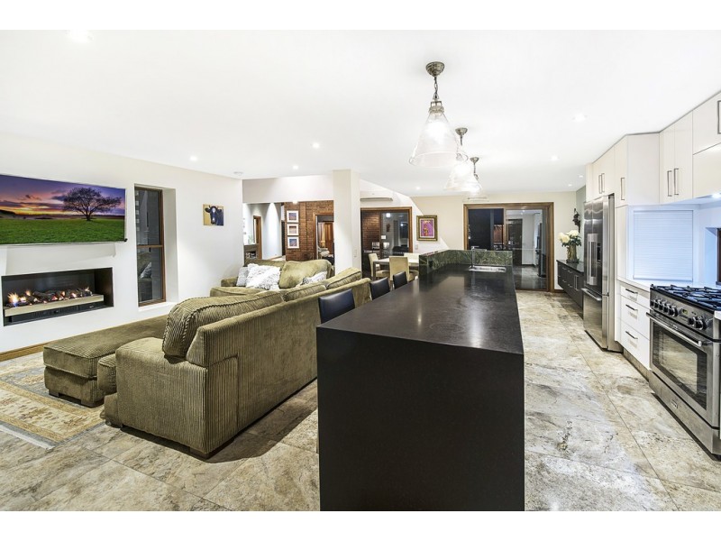 19 Brighton Parade, Southport QLD 4215