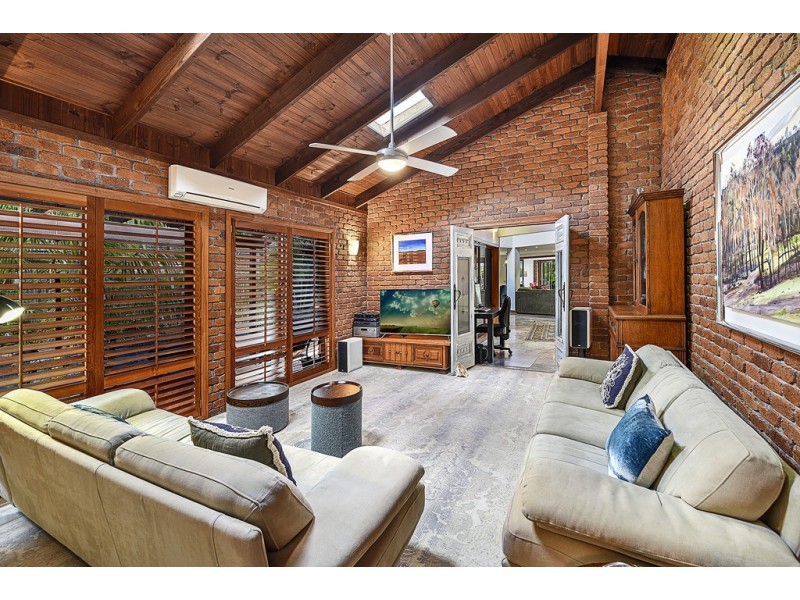 19 Brighton Parade, Southport QLD 4215