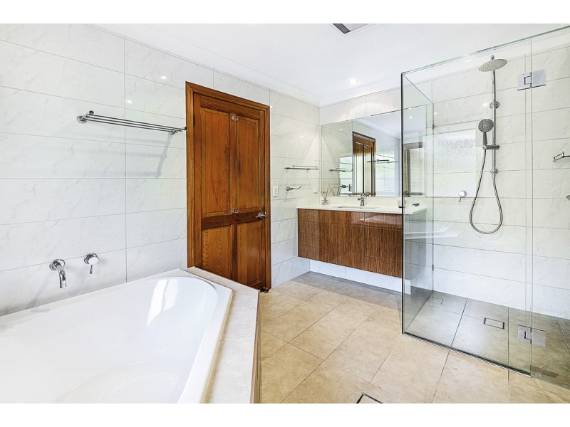 19 Brighton Parade, Southport QLD 4215