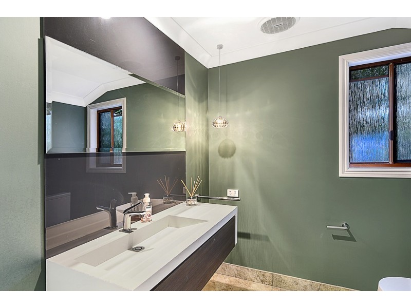 19 Brighton Parade, Southport QLD 4215