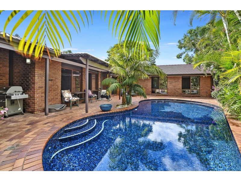 19 Brighton Parade, Southport QLD 4215