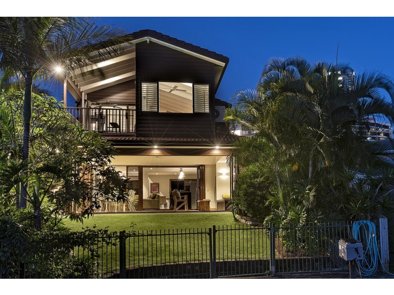 19 Brighton Parade, Southport QLD 4215