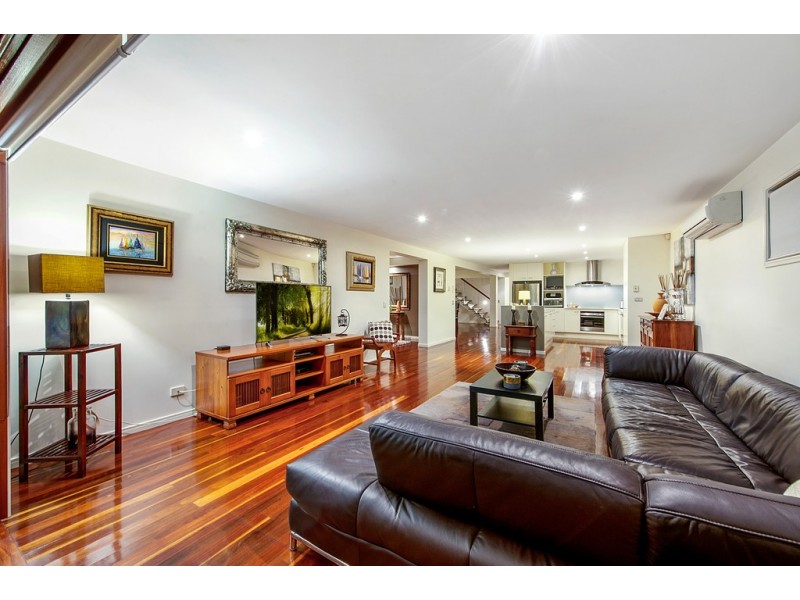 6 Brindisi Ave, Isle Of Capri QLD 4217