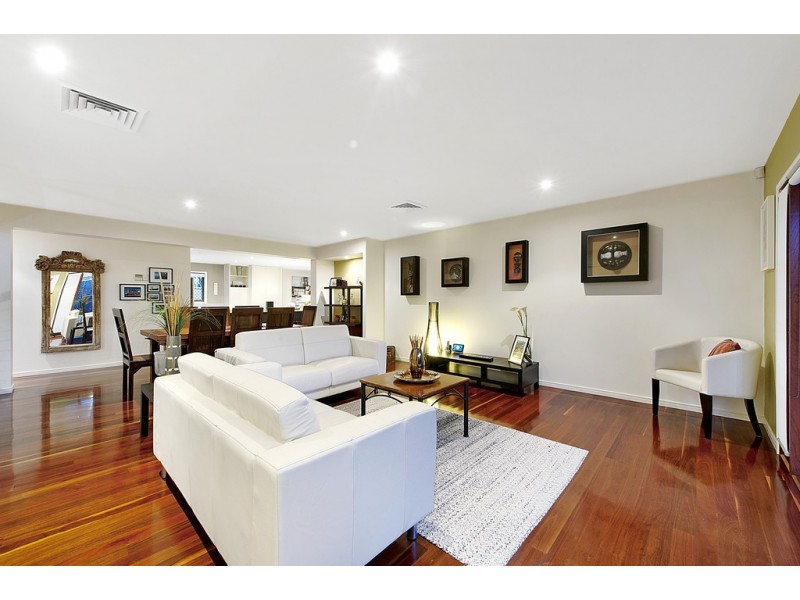 6 Brindisi Ave, Isle Of Capri QLD 4217