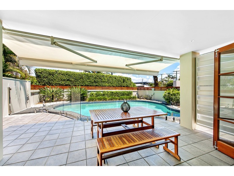 6 Brindisi Ave, Isle Of Capri QLD 4217