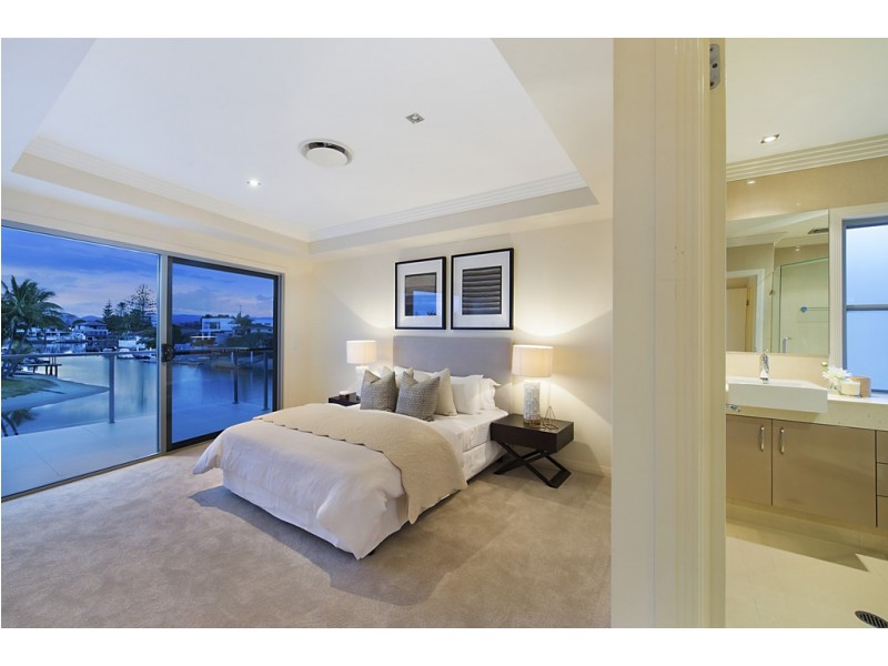 46 Salerno Street, Isle Of Capri QLD 4217