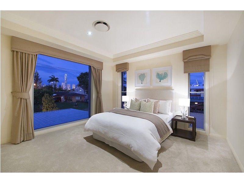 46 Salerno Street, Isle Of Capri QLD 4217