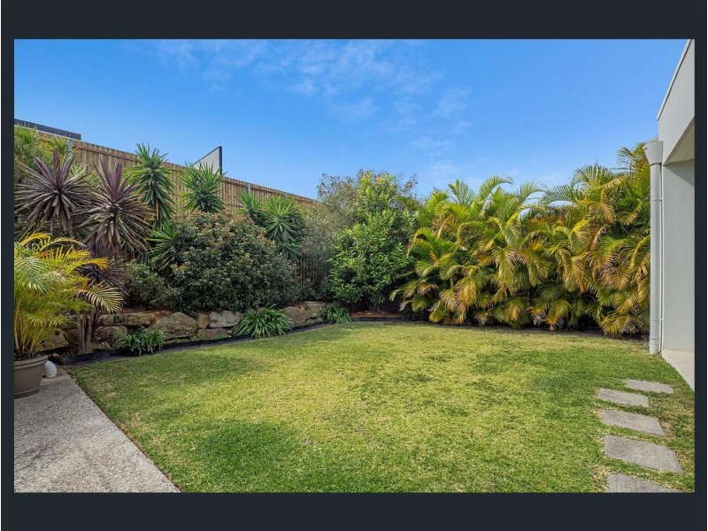 2/30 Heights Drive, Robina QLD 4226