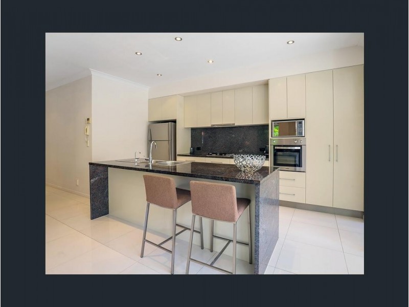 2/30 Heights Drive, Robina QLD 4226