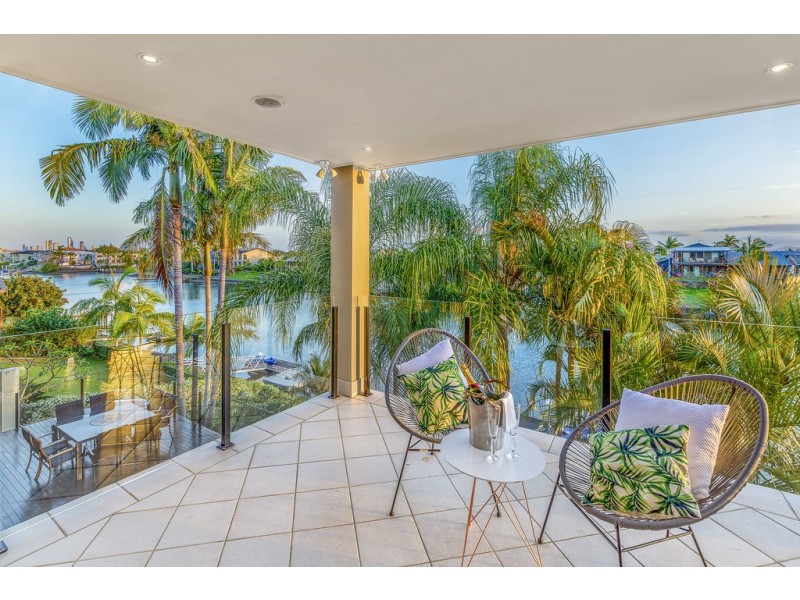 12 Glenbrook Avenue, Benowa Waters QLD 4217