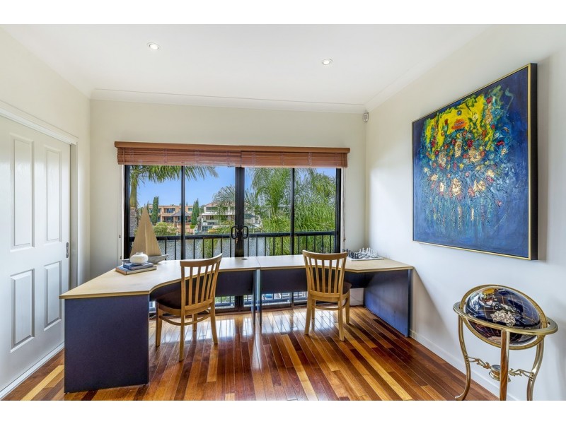 12 Glenbrook Avenue, Benowa Waters QLD 4217