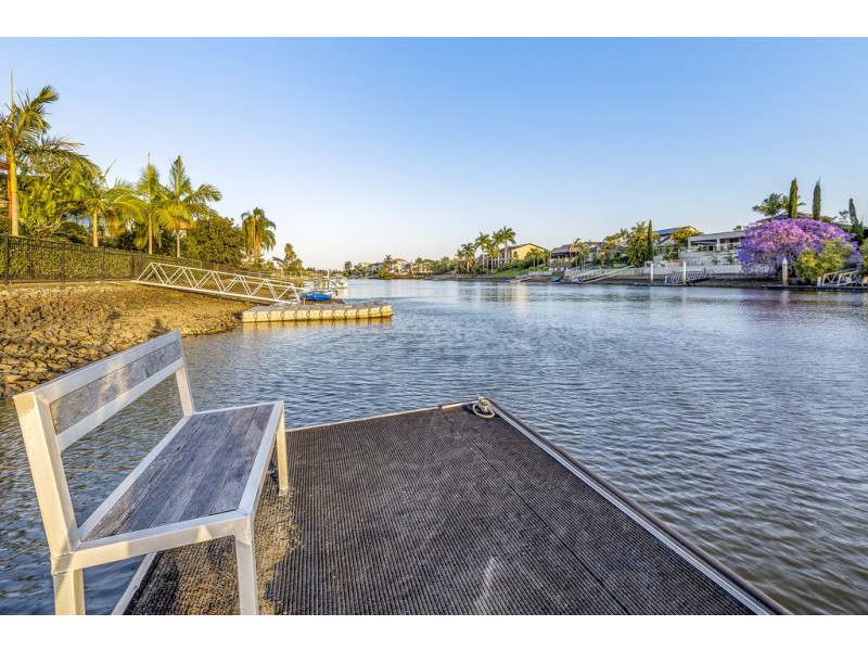 12 Glenbrook Avenue, Benowa Waters QLD 4217