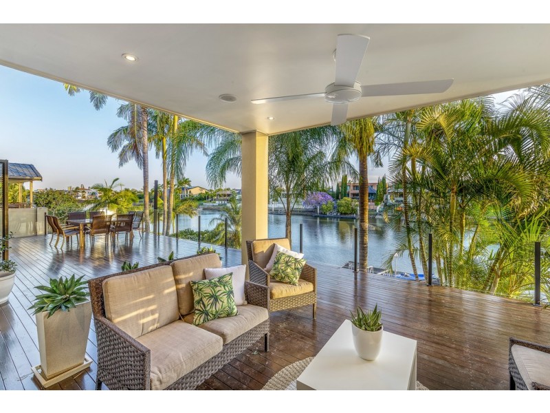 12 Glenbrook Avenue, Benowa Waters QLD 4217