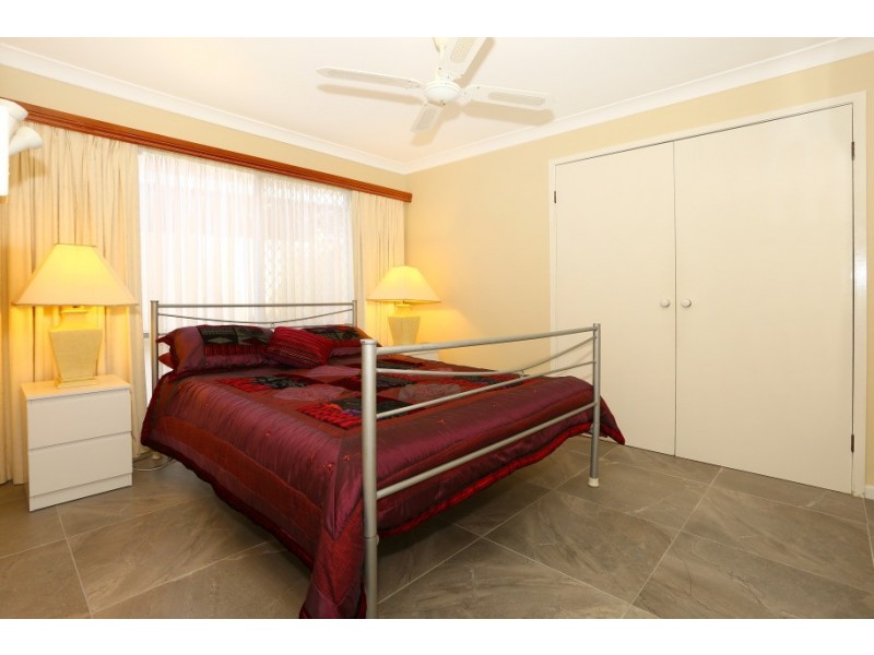 24 Erave Avenue, Runaway Bay QLD 4216