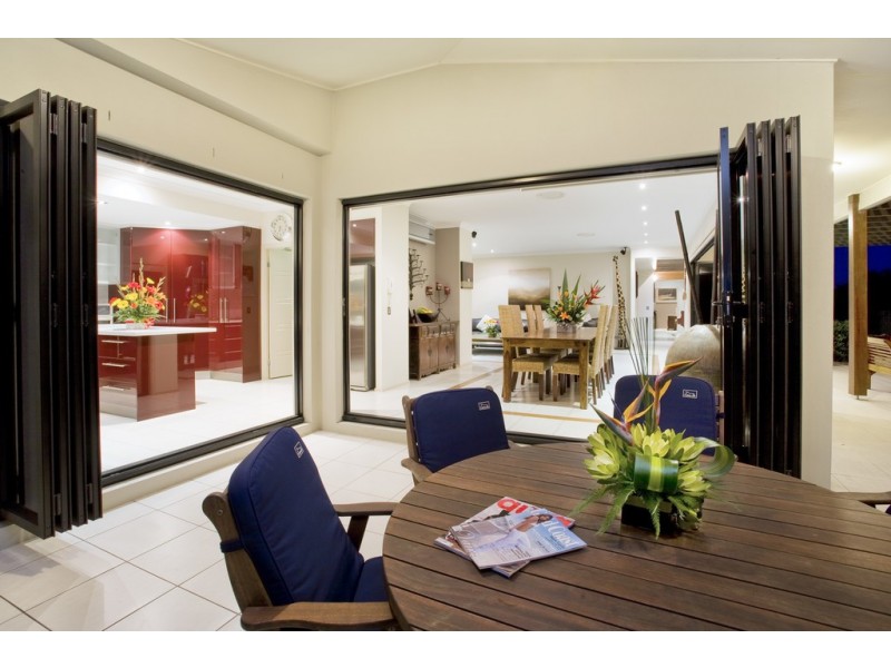 42 Lakelands Drive, Merrimac QLD 4226