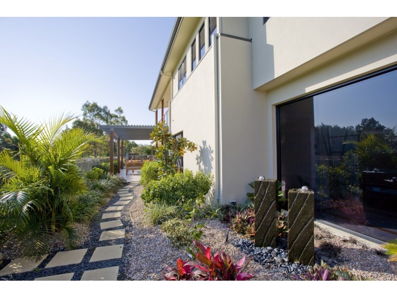 42 Lakelands Drive, Merrimac QLD 4226