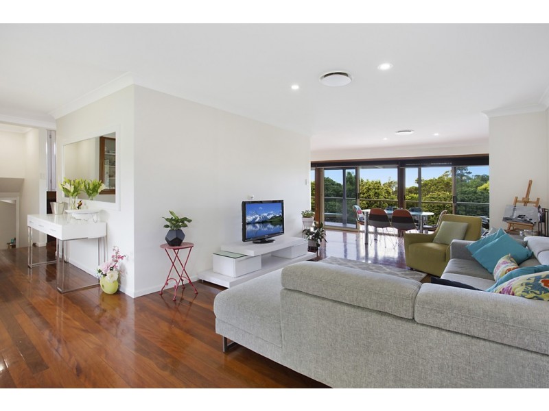 23 Tambourah Drive, Benowa QLD 4217