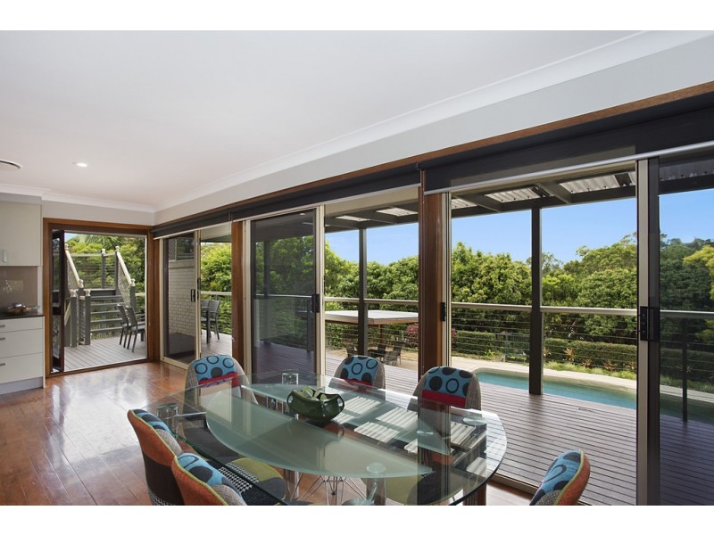 23 Tambourah Drive, Benowa QLD 4217