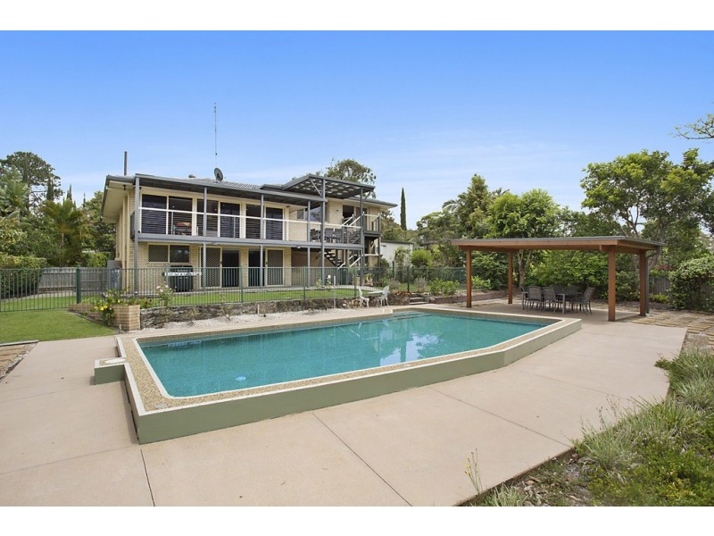 23 Tambourah Drive, Benowa QLD 4217