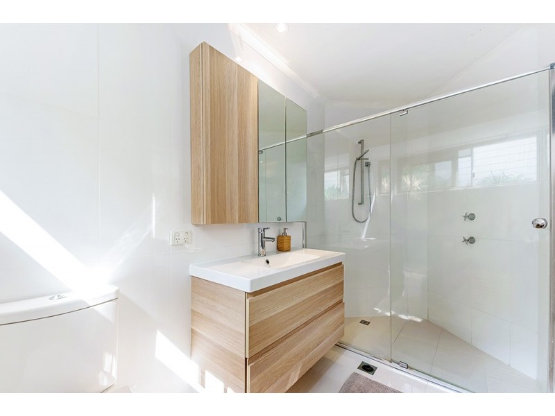 18 Carnoustie Court, Robina QLD 4226