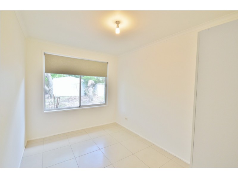 6 Wanderer Avenue, Mermaid Waters QLD 4218