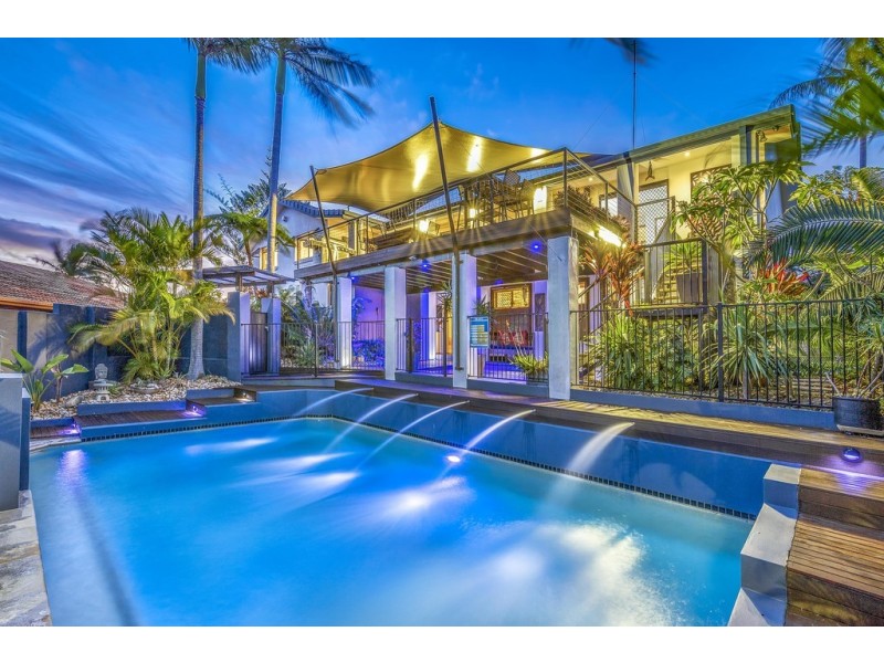 19 Kula Close, Benowa QLD 4217