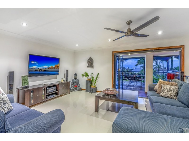 19 Kula Close, Benowa QLD 4217